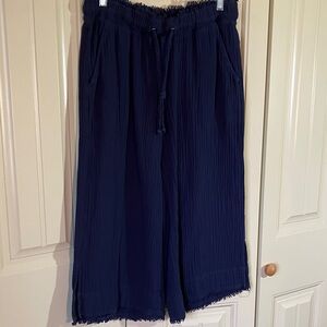 Cloth & Stone Navy Wide Leg Capris